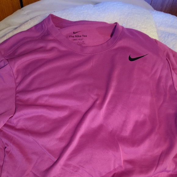 Nike Magenta Dri-FIT Shirt - Picture 1 of 4